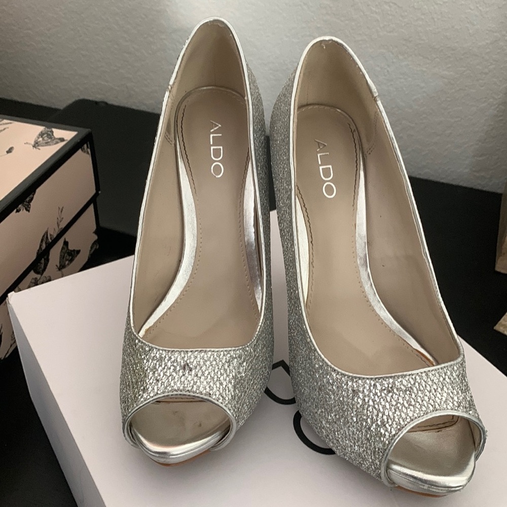 Sequin silver heels